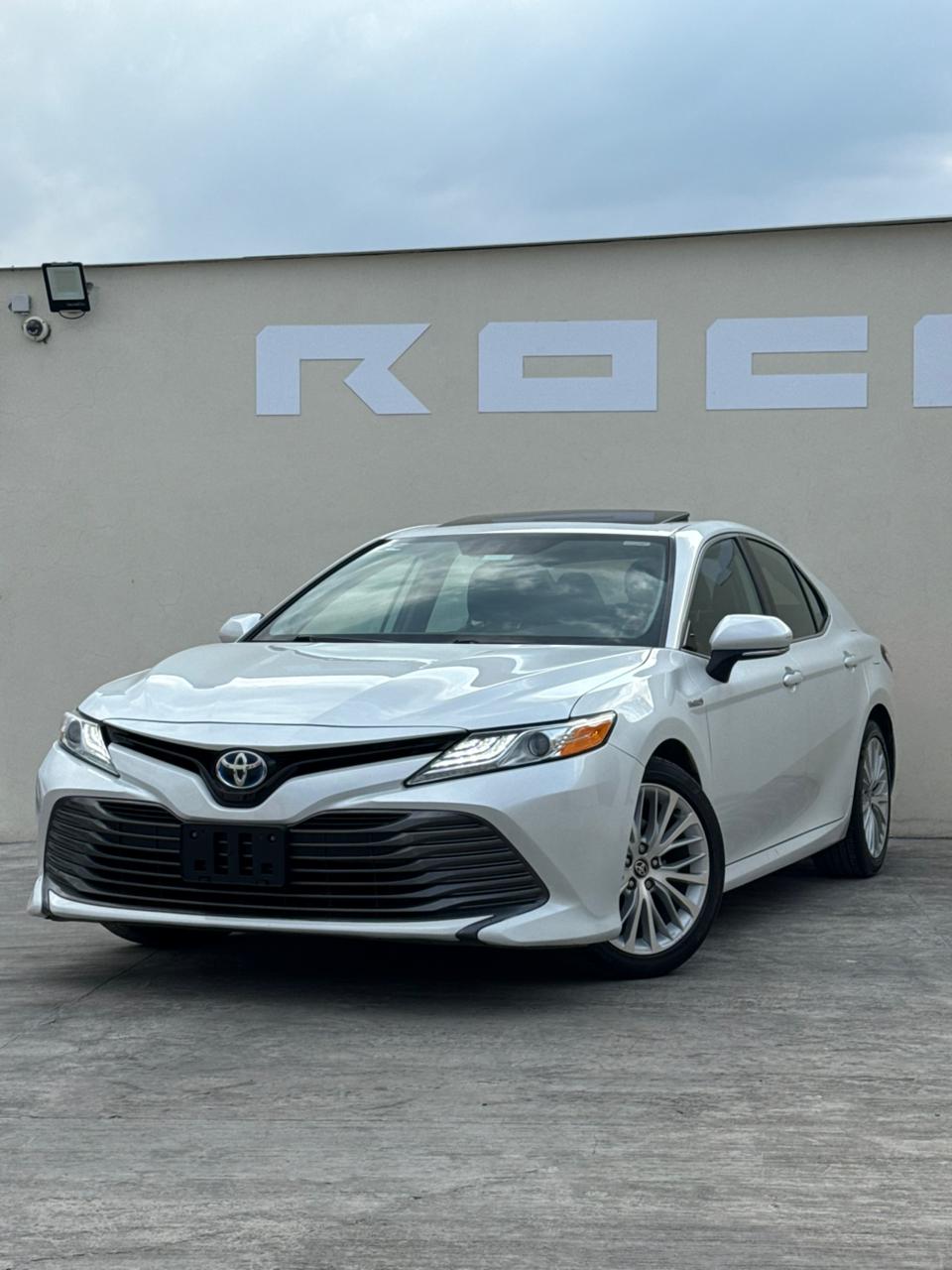 Toyota Camry Xle Hev