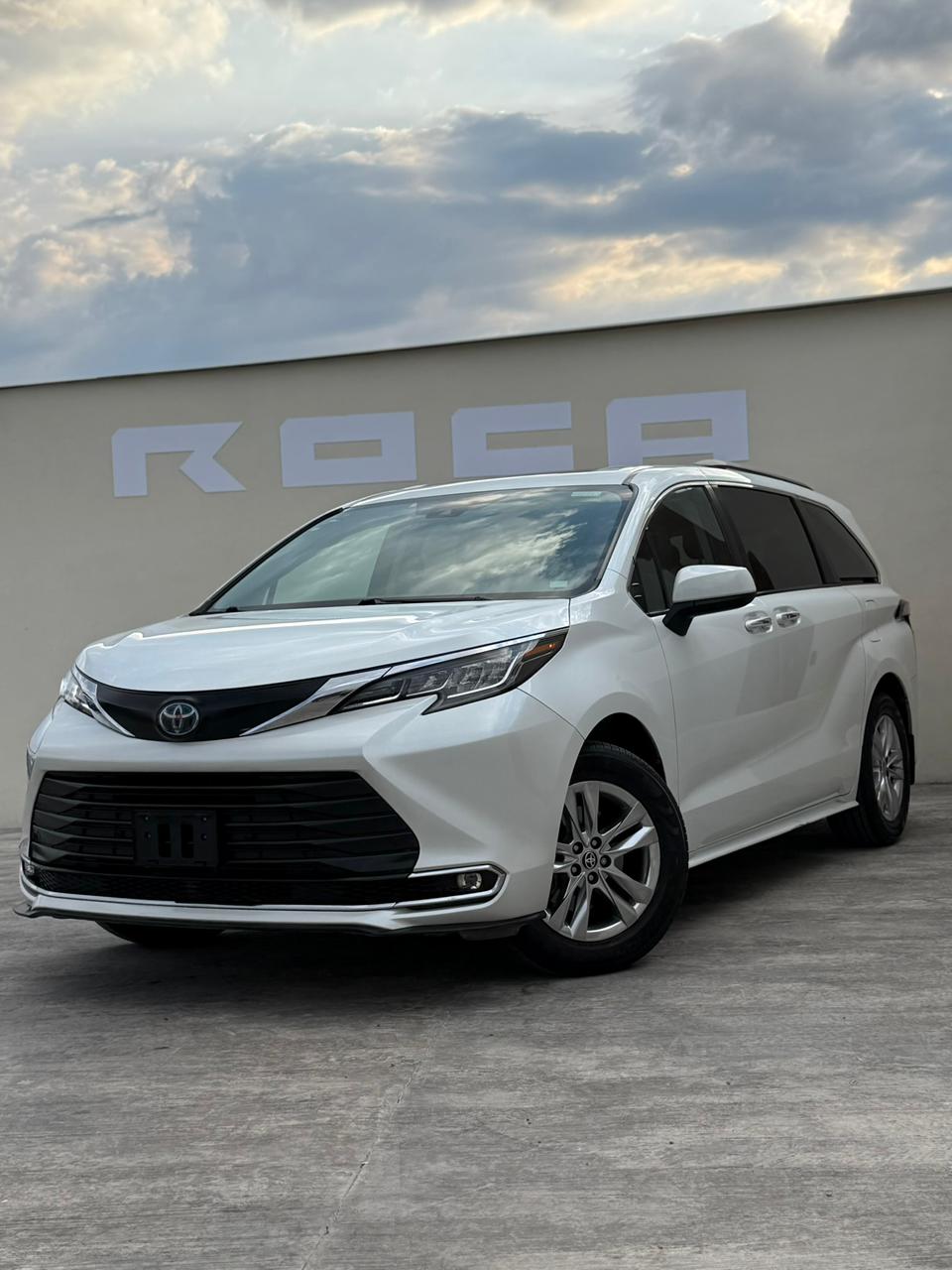 Toyota Sienna Xle Hev